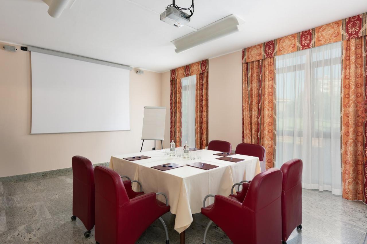 Rivoli Hotel Extérieur photo